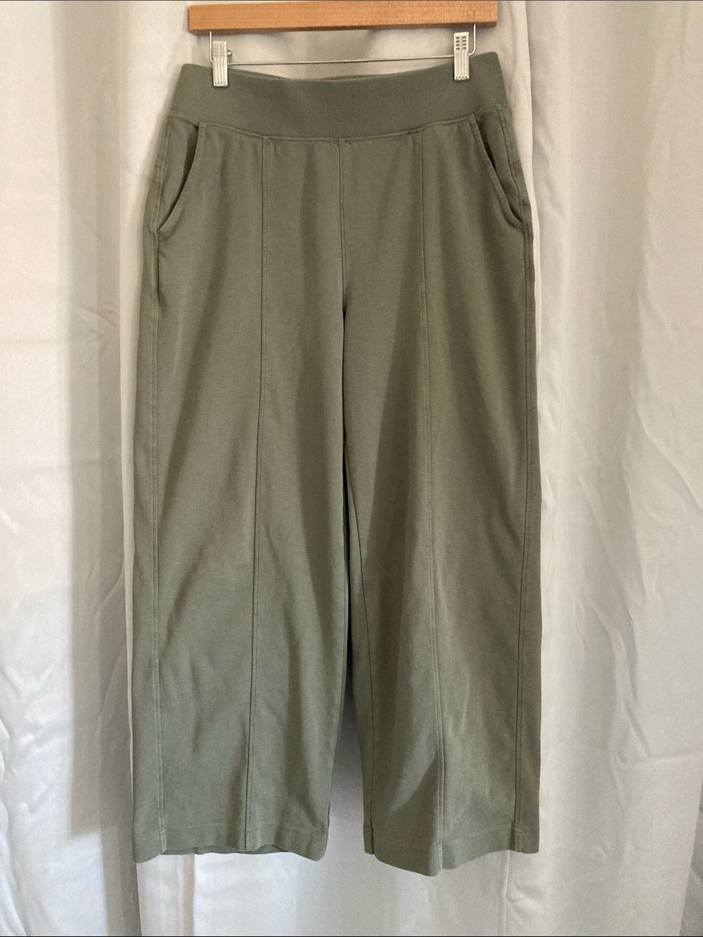 Pact Castor Green Airplane Pintick Wide Leg Pant M 29” inseam.